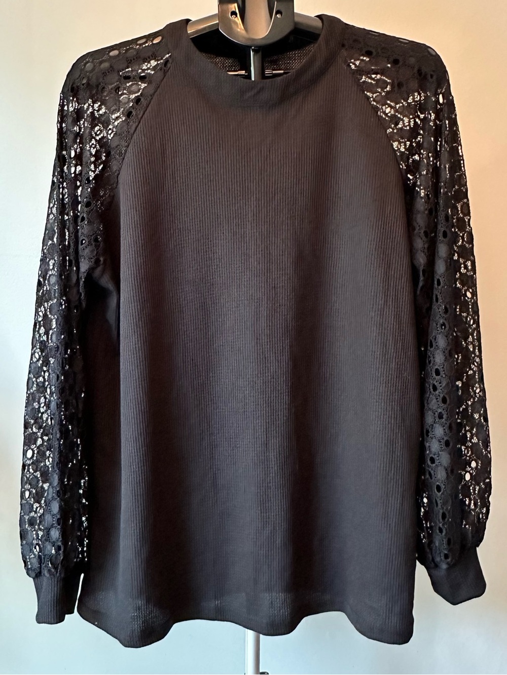 MIHOLL Lace Sleeve Top Women XXL Black Waffle‎ Knit Eyelet Raglan Blouse